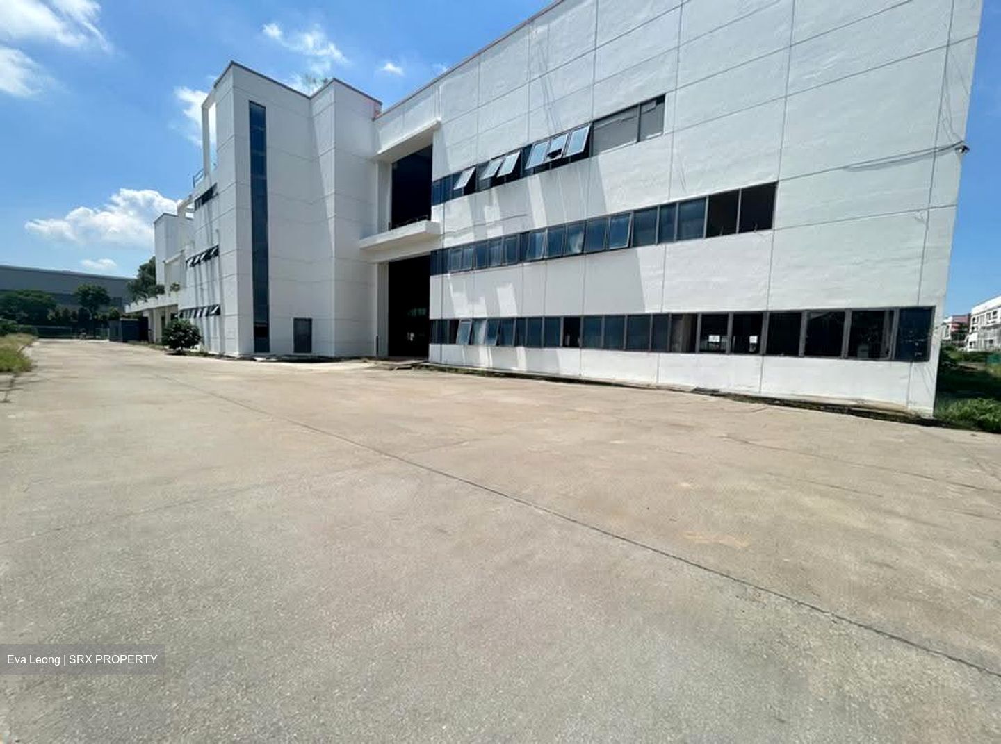 SUNHUAN BUILDING (D22), Factory #633707151
